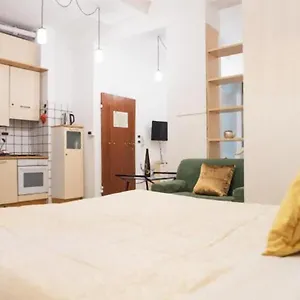 Apartament Tourist House - Fringe - Self Check-in, Bolonia