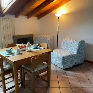 La Casa Rustica Di Ale E Becky , Bergamo Włochy